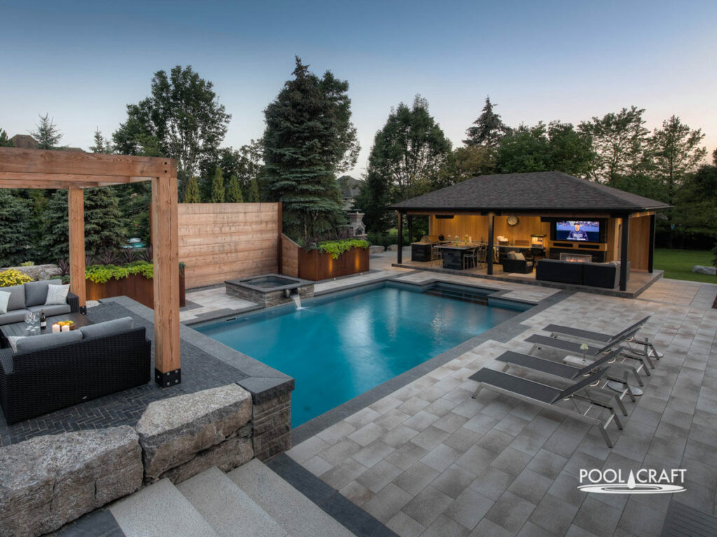 Pool House with Kitchen and Bathroom